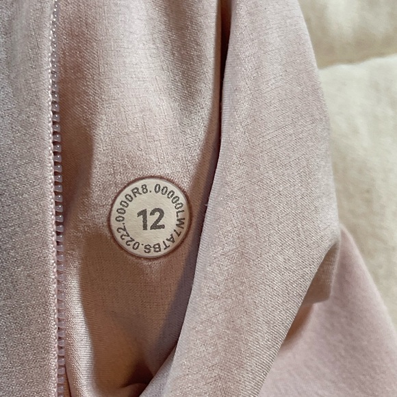 Lululemon Track That Mid-Rise Lined Short 5" Strawberry Milkshake Size 12 - Picture 2 of 7